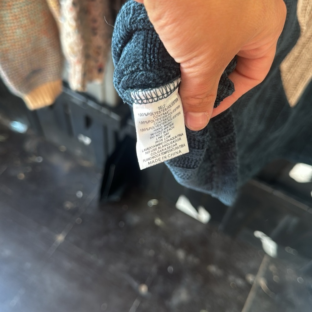 Listicle sweater - Picture 4 of 4